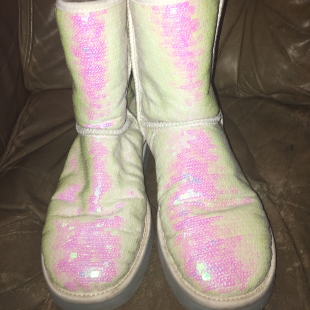 Iridescent sequin ugg